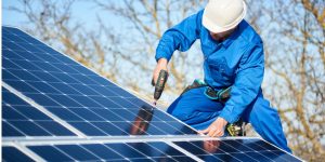 Installation Maintenance Panneaux Solaires Photovoltaïques à Aiton